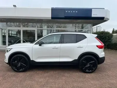 Gebraucht Volvo XC40 Plus 163 PS (119 kW) 2025 Weiß SUV