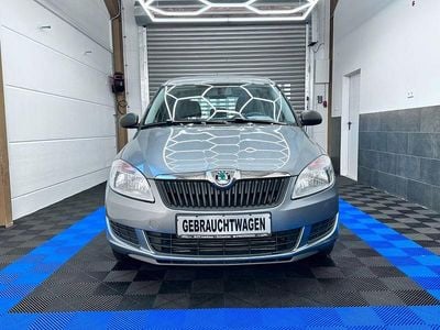 Grau Gebraucht 2012 Skoda Roomster Van / Kleinbus | 4.699 € (Fairer Preis)