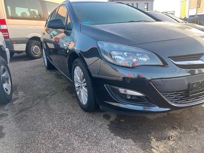Gebraucht Opel Astra 136 PS (100 kW) 2015 Schwarz Kombi