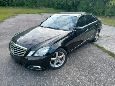 Gebraucht Mercedes E350 231 PS (169 kW) 2009 Schwarz Limousine
