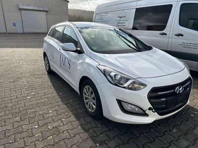 gebraucht Hyundai i30 blue 1.6 CRDi 81kW Classic