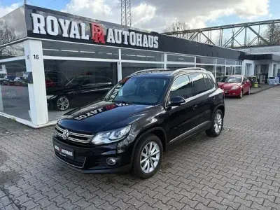 Gebraucht VW Tiguan LOUNGE 150 PS (110 kW) 2015 Schwarz SUV