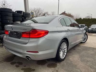 Gebraucht BMW 520 Luxury Line 190 PS (139 kW) 2017 Glaciersilber metallic Limousine