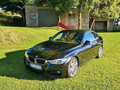 Gebraucht BMW 330 M Sport 258 PS (189 kW) 2016 Schwarz Limousine