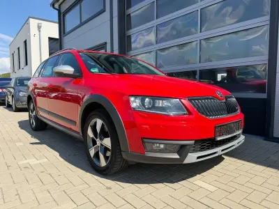 Gebraucht Skoda Octavia Scout 4x4 184 PS (135 kW) 2015 Rot Kombi
