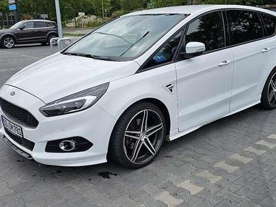Weiß Gebraucht 2019 Ford S-MAX ST-Line Van / Kleinbus | 23.999 € (Etwas zu teuer)