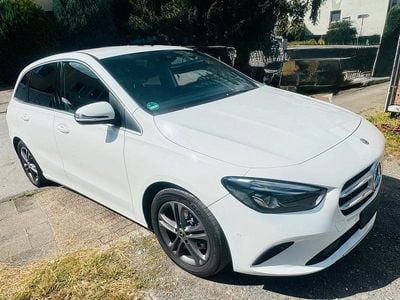 Mercedes B200