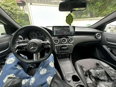 Gebraucht Mercedes A180 Urban 109 PS (80 kW) 2014 Kleinwagen