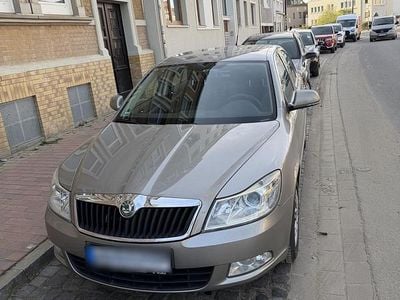 Gebraucht Skoda Octavia 101 PS (74 kW) 2009 Silber Limousine