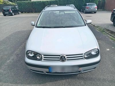 Silber Gebraucht 2003 VW Golf IV Kombi | 1.500 € (Fairer Preis)