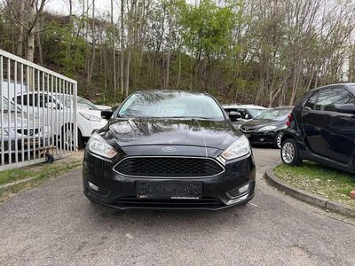 Gebraucht Ford Focus Trend 125 PS (91 kW) 2015 Schwarz Limousine