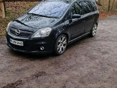 Schwarz Gebraucht 2006 Opel Zafira OPC Van / Kleinbus | 4.500 €