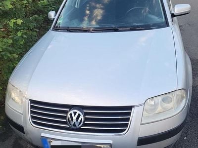 Gebraucht VW Passat 115 PS (84 kW) 2004 Grau Limousine