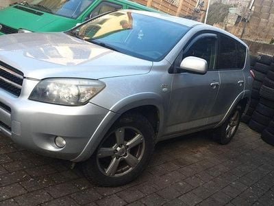 Silber Gebraucht 2006 Toyota RAV4 Executive SUV | 3.300 € (Superpreis)