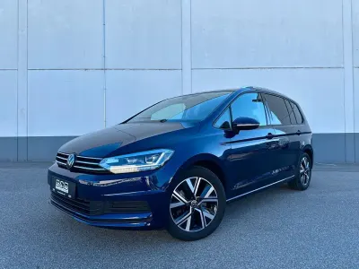 Gebraucht VW Touran Comfortline 150 PS (110 kW) 2025 Blau Van / Kleinbus