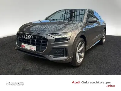 Gebraucht Audi Q8 Ambiente 286 PS (210 kW) 2023 Samuraigrau metallic SUV