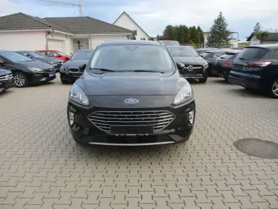 Gebraucht Ford Kuga Titanium 120 PS (88 kW) 2021 Schwarz SUV