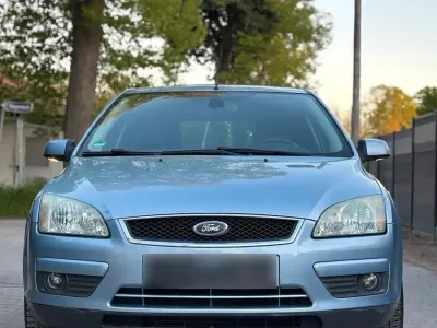 Second-hand Ford Focus 2007 Albastru Hatchback