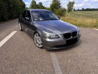 Gebraucht BMW 523 190 PS (139 kW) 2007 Grau Limousine