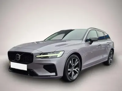 Gebraucht Volvo V60 Plus 197 PS (144 kW) 2025 Manufacturer Kombi