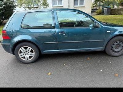 Usata VW Golf IV Edition 75 CV (55 kW) 2001 Verde Berlina