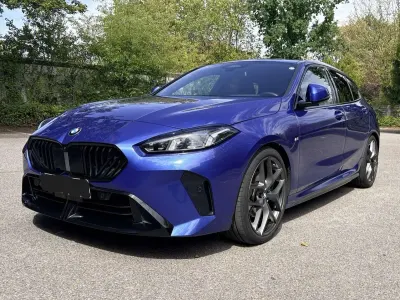 Gebraucht BMW 120 M Sport 156 PS (114 kW) 2024 Blau Limousine