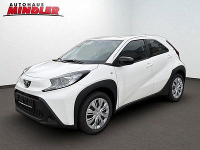 Neu Toyota Aygo X Business Edition 72 PS (52 kW) 2025 Weiß SUV