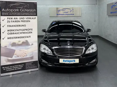Gebraucht Mercedes S500 387 PS (284 kW) 2007 Schwarz Limousine