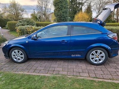Second-hand Opel Astra GTC 90 CP (66 kW) 2009 Coupe