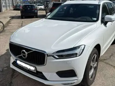 Gebraucht Volvo XC60 Momentum 190 PS (139 kW) 2019 Weiß SUV