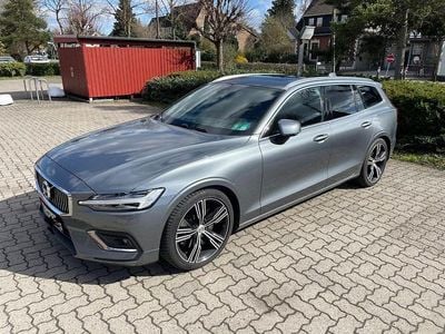 Gebraucht Volvo V60 Momentum 310 PS (228 kW) 2019 Grau Kombi