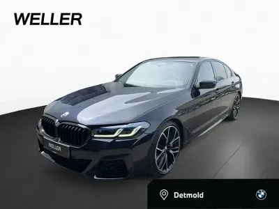 Gebraucht BMW M550 Efficient Dynamics 530 PS (389 kW) 2023 Carbonschwarz (schwarz) Limousine
