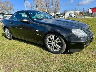 Gebraucht Mercedes SLK230 193 PS (141 kW) 2000 Schwarz Cabrio