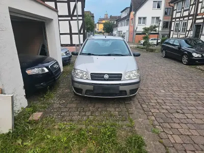Gebraucht Fiat Punto 55 PS (40 kW) 2005 Silber Kleinwagen
