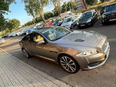 Gebraucht Jaguar XJ 265 PS (194 kW) 2011 Grau Limousine