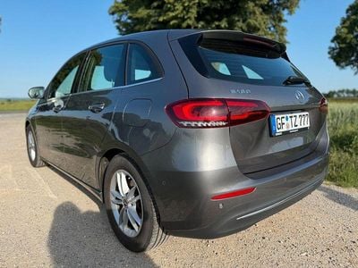 Mercedes B180