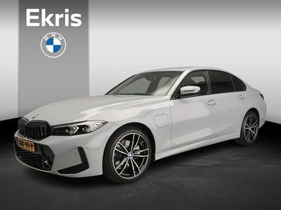 BMW 330e