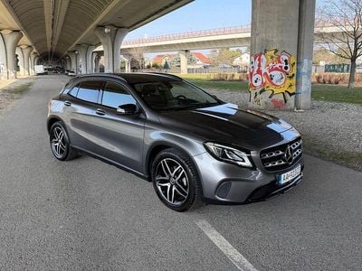 Gebraucht Mercedes GLA200 136 PS (100 kW) 2020 Grau SUV