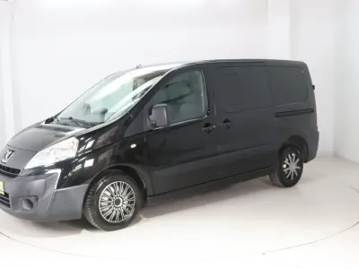 Gebraucht Peugeot TePee 90 PS (66 kW) 2011 Schwarz Kombi