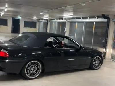 Gebraucht BMW 320 Cabriolet 170 PS (125 kW) 2004 Schwarz Cabrio