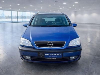 Blau Gebraucht 2002 Opel Zafira Comfort Van / Kleinbus | 3.290 € (Etwas zu teuer)