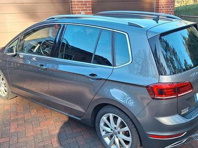 Gebraucht VW Golf Sportsvan Highline 131 PS (96 kW) 2019 Silber Van / Kleinbus