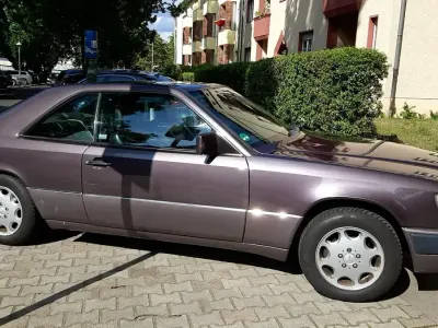 Brugt Mercedes 230 132 HK (97 kW) 1991 Blå Coupe