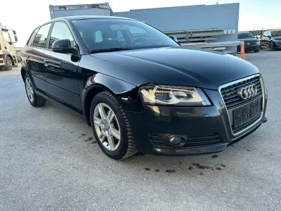 Używany Audi A3 Attraction 90 KM (66 kW) 2010 Czarny Hatchback