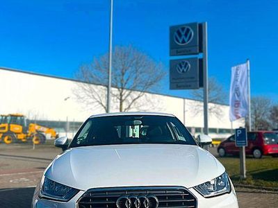 Gebraucht Audi A1 Basis 95 PS (69 kW) 2015 Weiß Kleinwagen