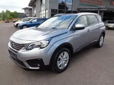 Gebraucht Peugeot 5008 Business-Line 131 PS (96 kW) 2019 Grau SUV