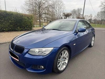 Gebraucht BMW 330 Sport Line 272 PS (200 kW) 2010 Blau Coupé