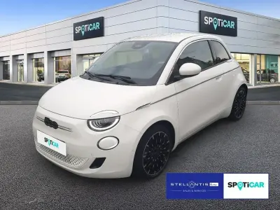 Gebraucht Fiat 500e La Prima 86 kW (118 PS) 2023 Weiß Kleinwagen
