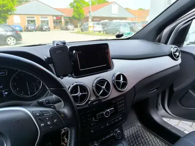 Gebraucht Mercedes B200 156 PS (114 kW) 2012 Silber Van / Kleinbus