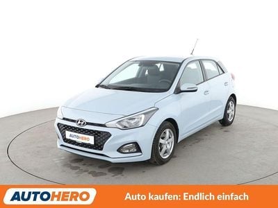 Grau Gebraucht 2018 Hyundai i20 Trend Limousine | 12.870 € (Fairer Preis)
